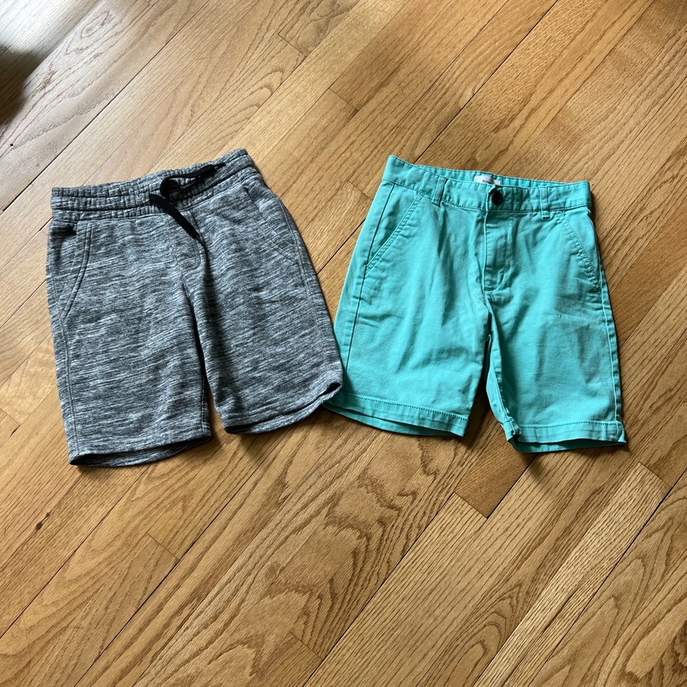 Boys Lot of 2 Shorts